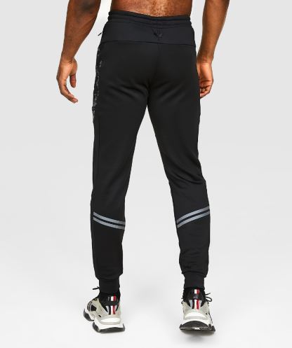 Simsiyah Silvatino Koşucu Alessandro Zavetti